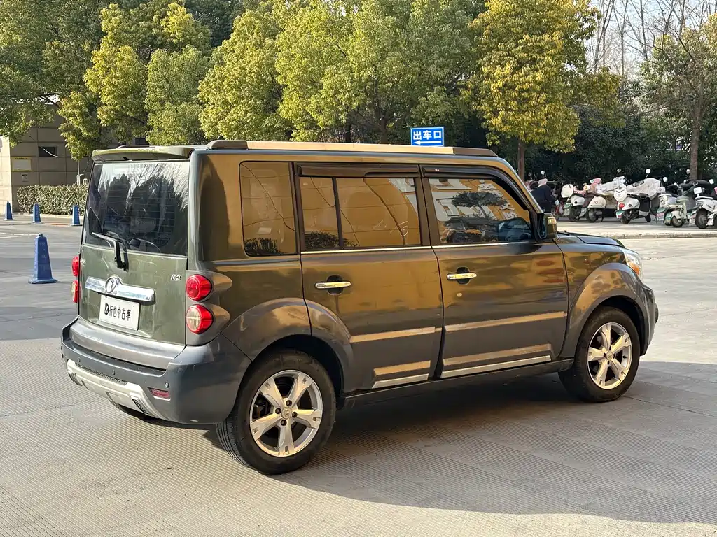 Changcheng M2 2014 Model 1.5L Manual Urban Edition