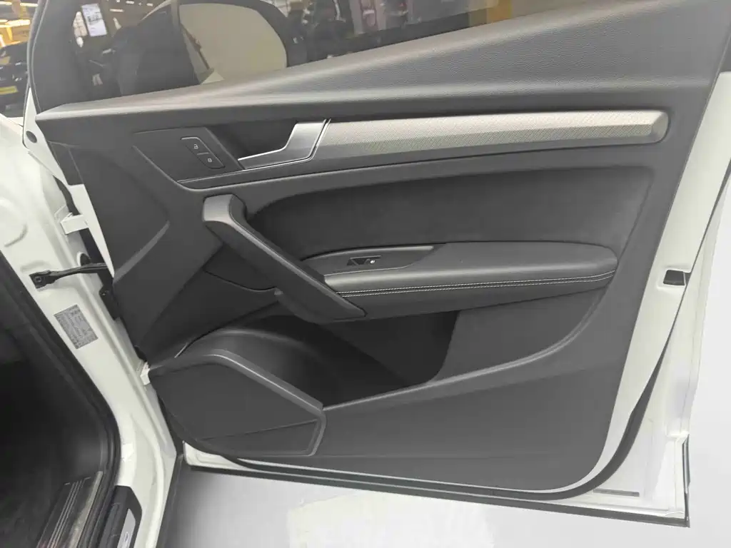 Audi Q5L Sportback 2021 40 TFSI Luxury Edition