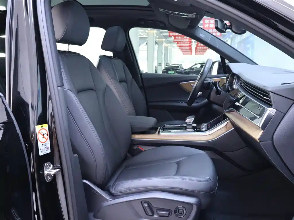 Audi Q7 2022 55 TFSI quattro S line Snow Sports Edition