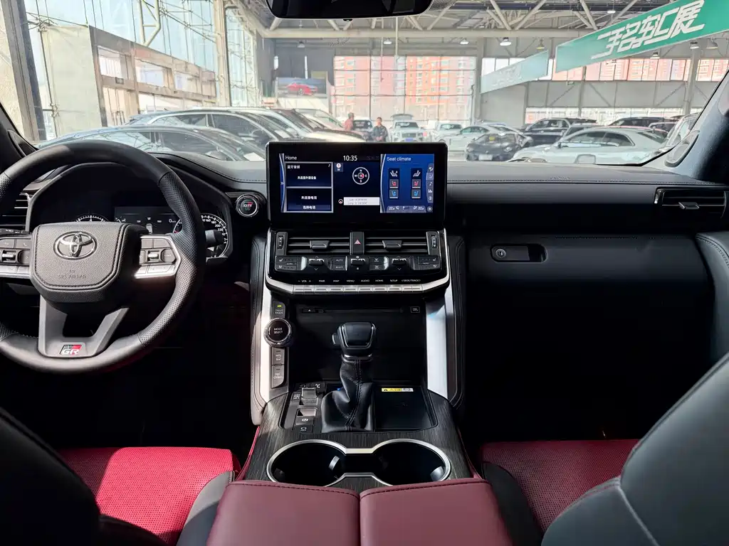 Land Cruiser (Import) LC300 2024 Model 3.5T Automatic