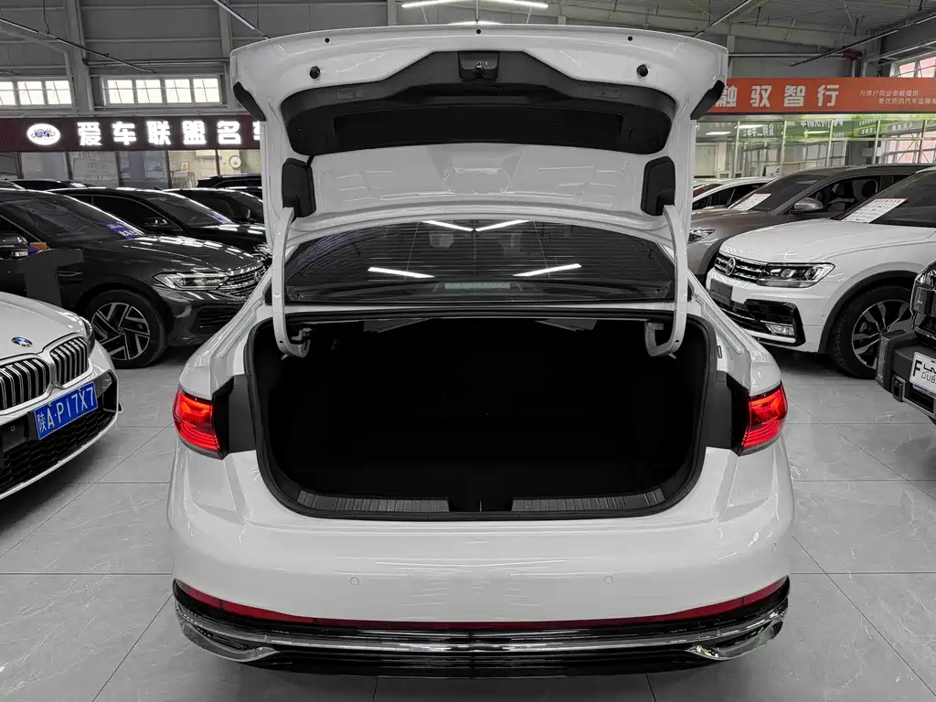 2023 Volkswagen Sagitar 280 TSI DSG Beyond Plus Edition
