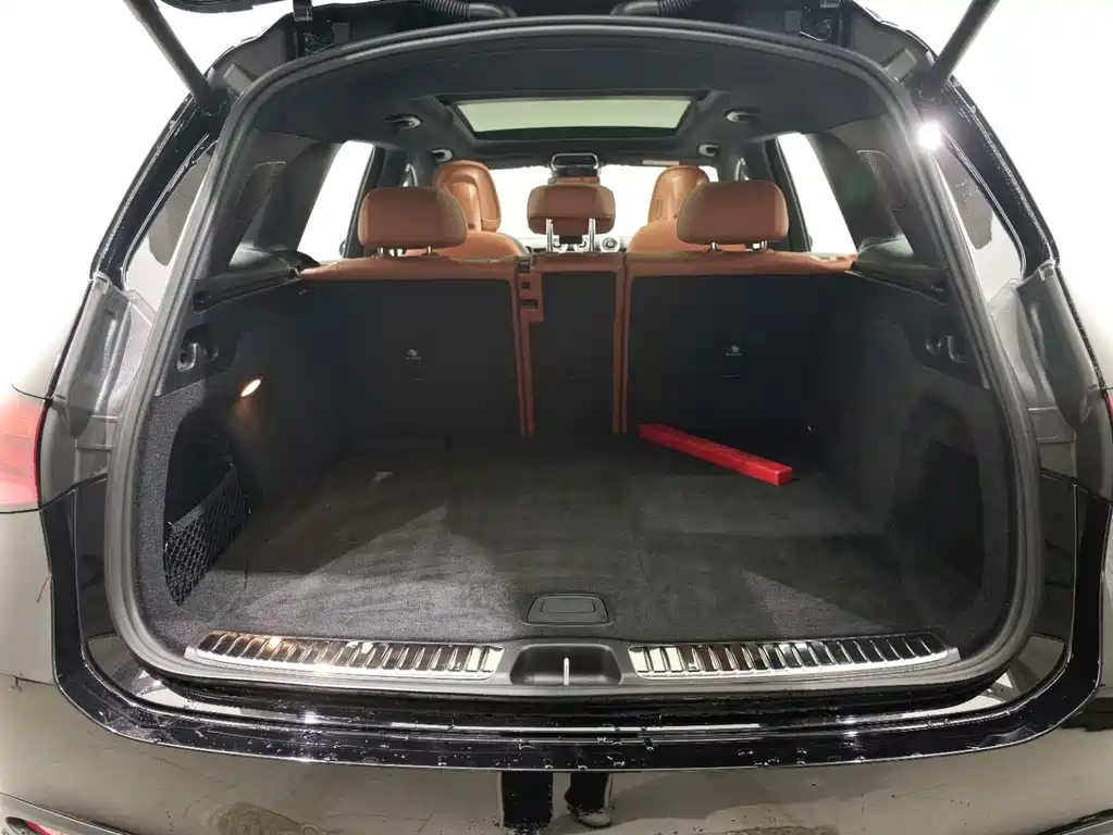 Mercedes-Benz GLC 2025 GLC 260 L 4MATIC Luxury Edition