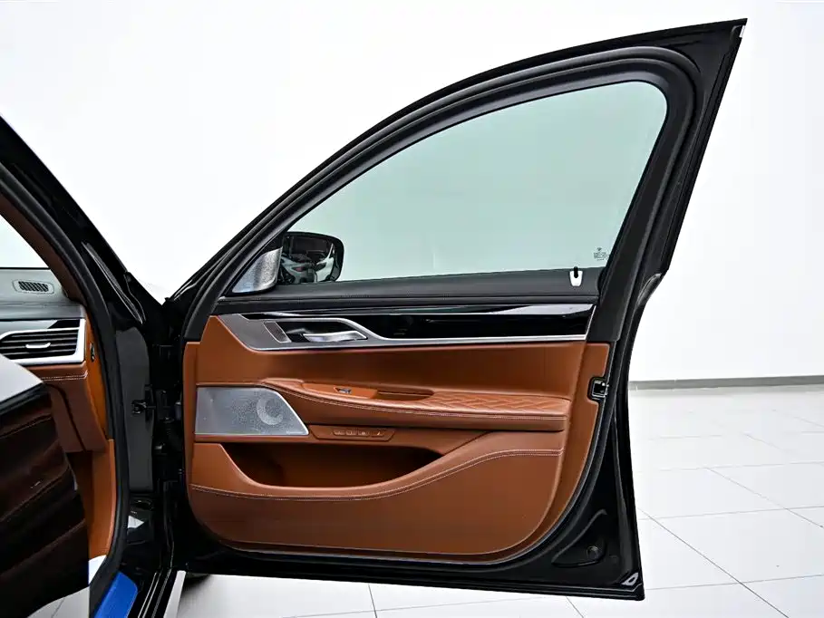BMW 7 Series 2019 Model Facelift 740Li xDrive Executive M Sport Package