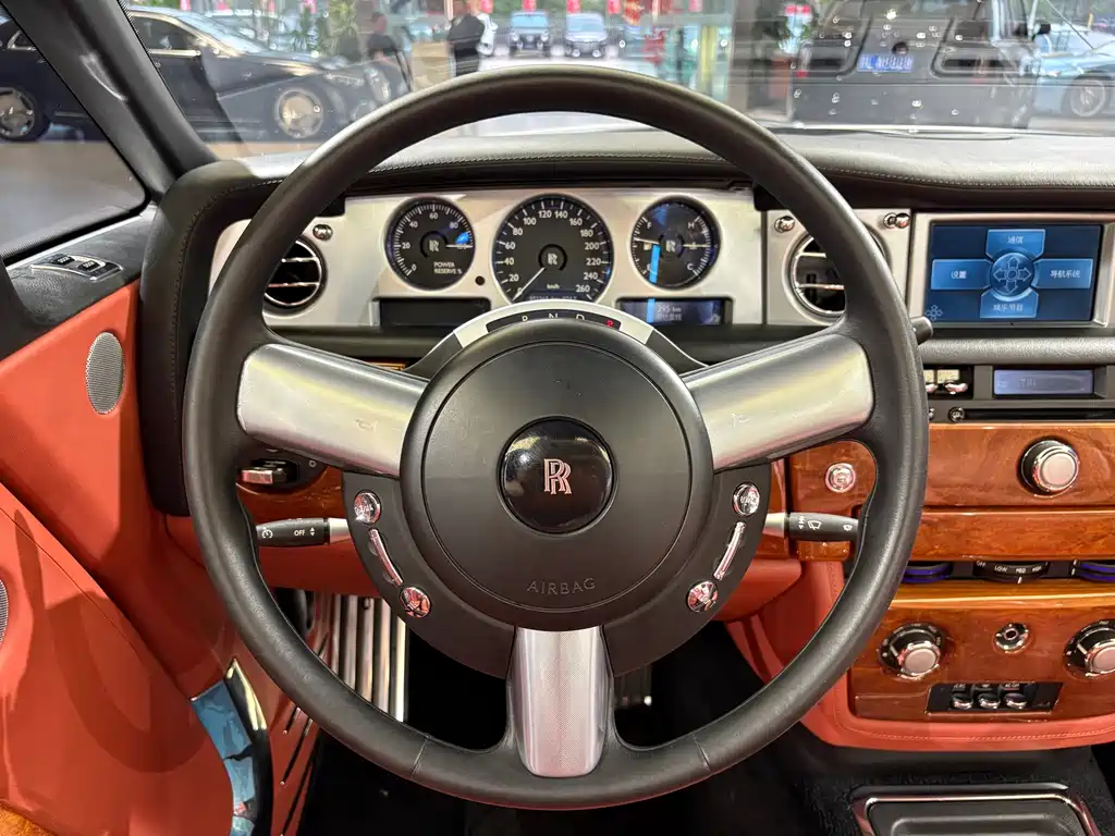 Phantom 2007 model 6.7L soft-top convertible