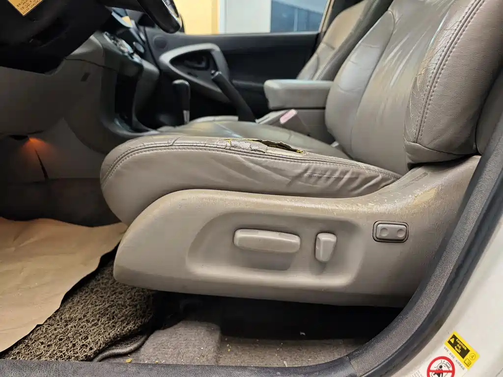 RAV4 2009 Luxury Automatic Edition