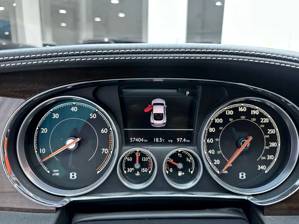 Audi A8 2017 model 4.0T GT V8 standard edition