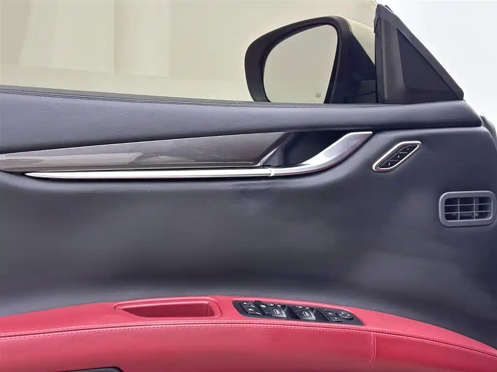 Ghibli 2018 3.0T Standard Edition