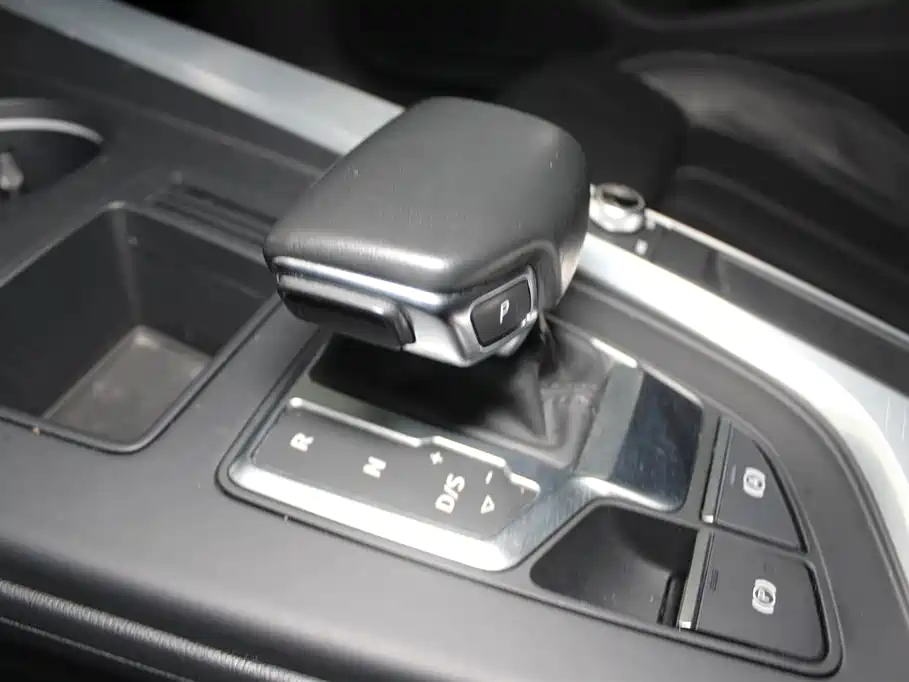 Audi A4L 2024 40 TFSI Fashion Dynamic Edition