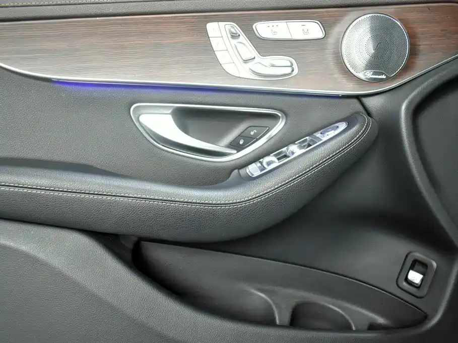 Mercedes GLC 300 L 4MATIC Sportline 2020款