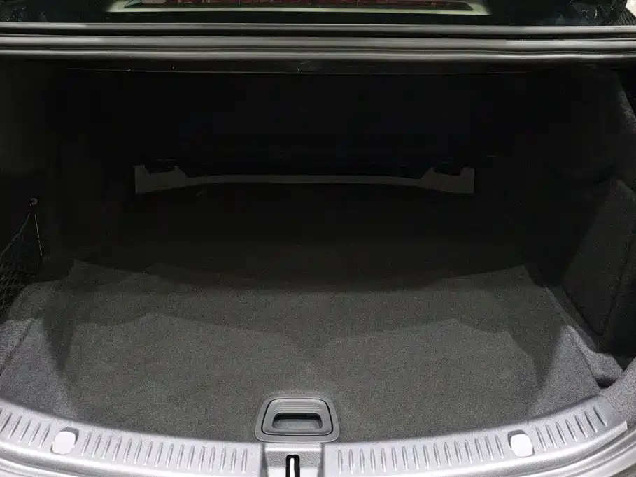 Mercedes-Benz E-Class 2023 E 260 L