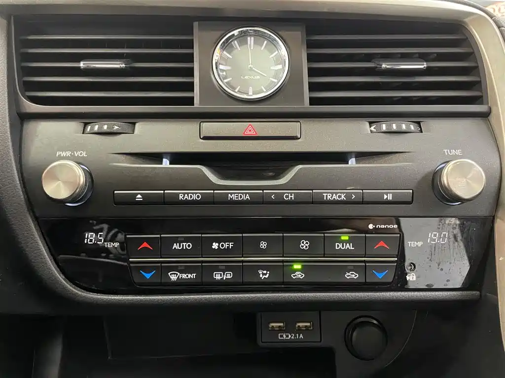 Lexus RX 2020 Facelift 300 Two-wheel-drive Elite Edition