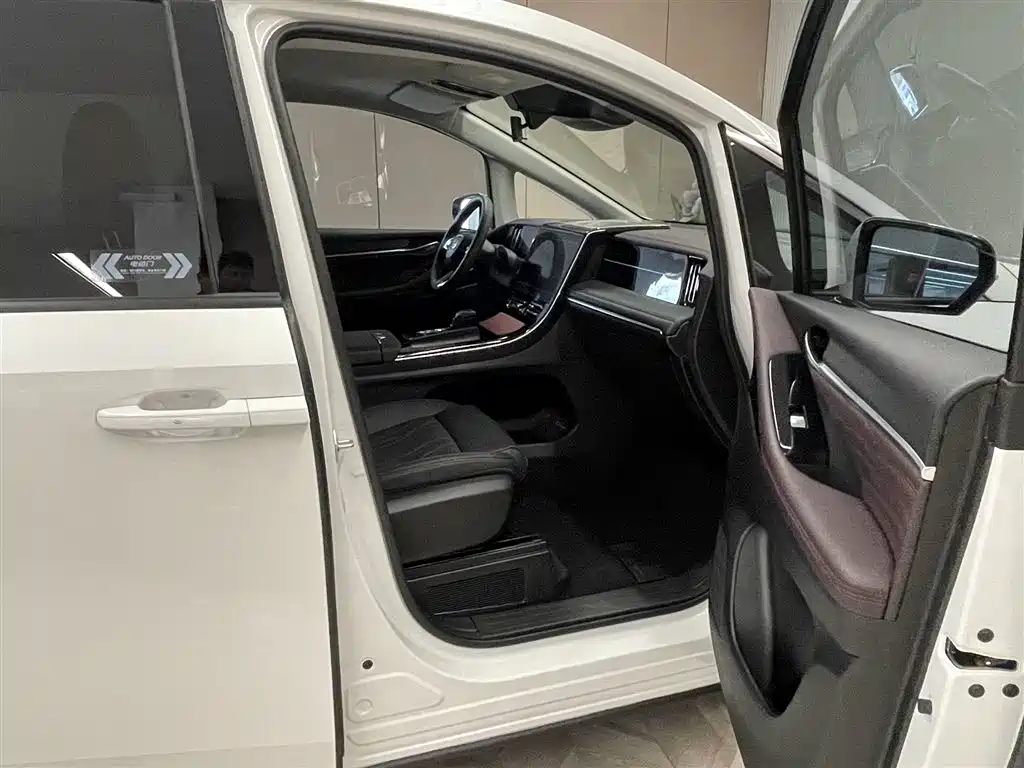 Chery E9 2025 Model E9 Super Fast Charging Premium Edition