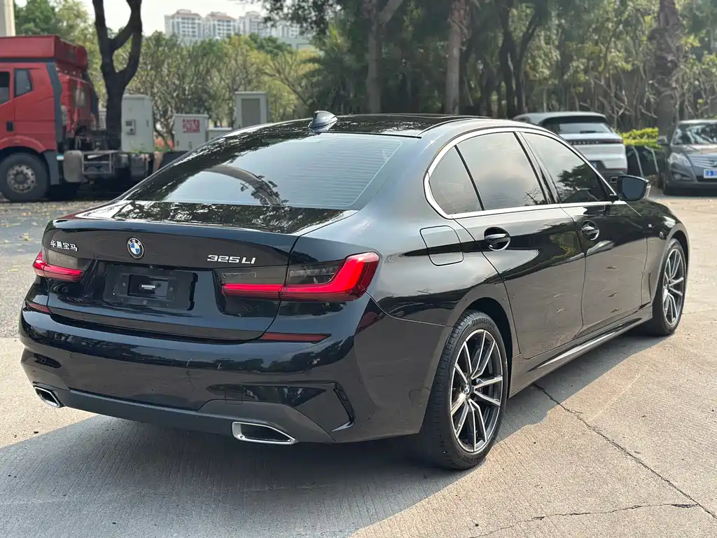 BMW 3 Series 2022 325Li M Sport Package