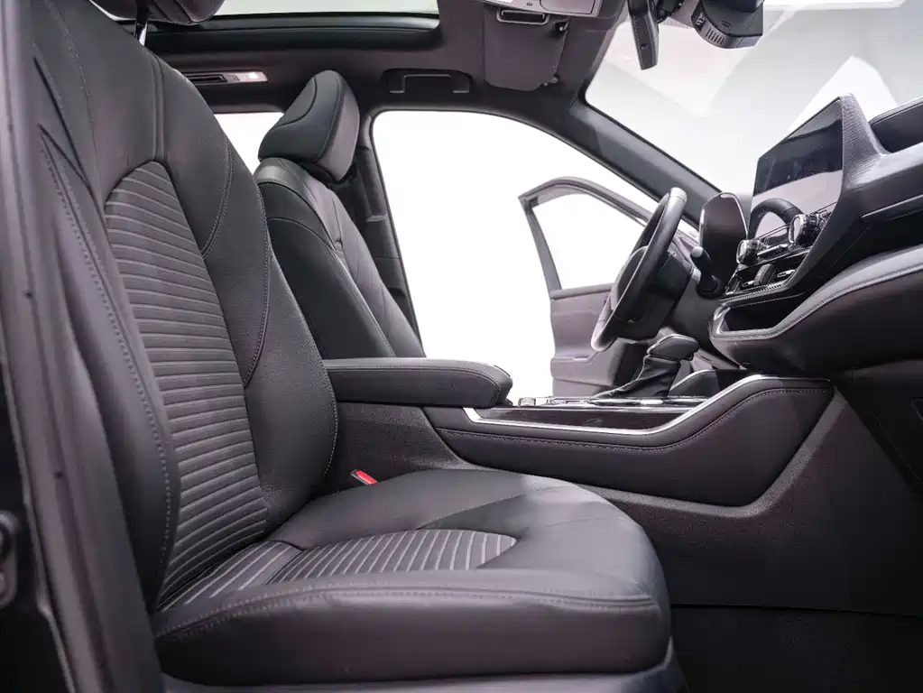 Land Cruiser 2021 2.5L HEV 4WD尊贵版