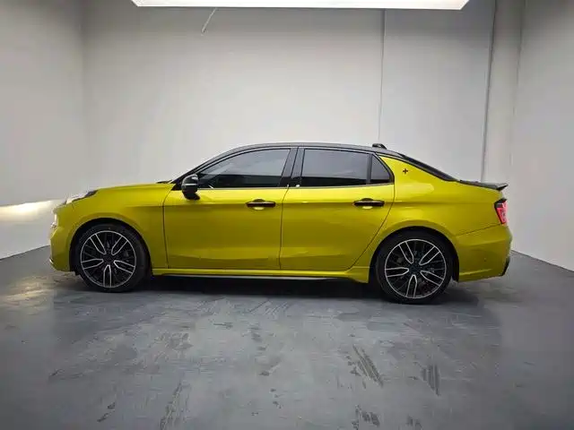 Lynk & Co 03 2022 03+ 2.0TD Automatic Yufeng Edition