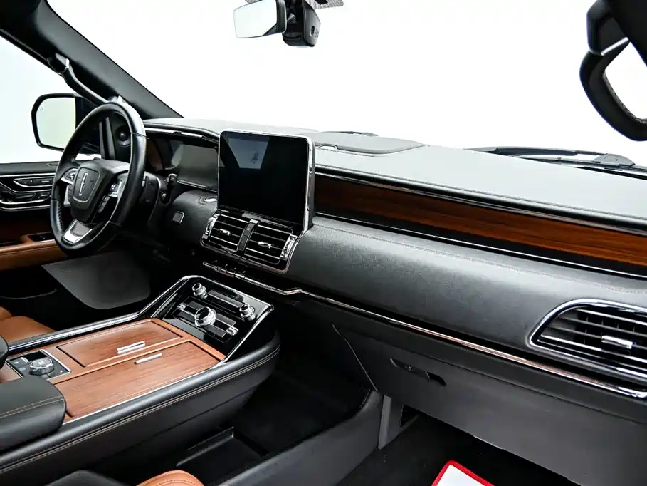 Navigator 2020 3.5T Prestige Edition