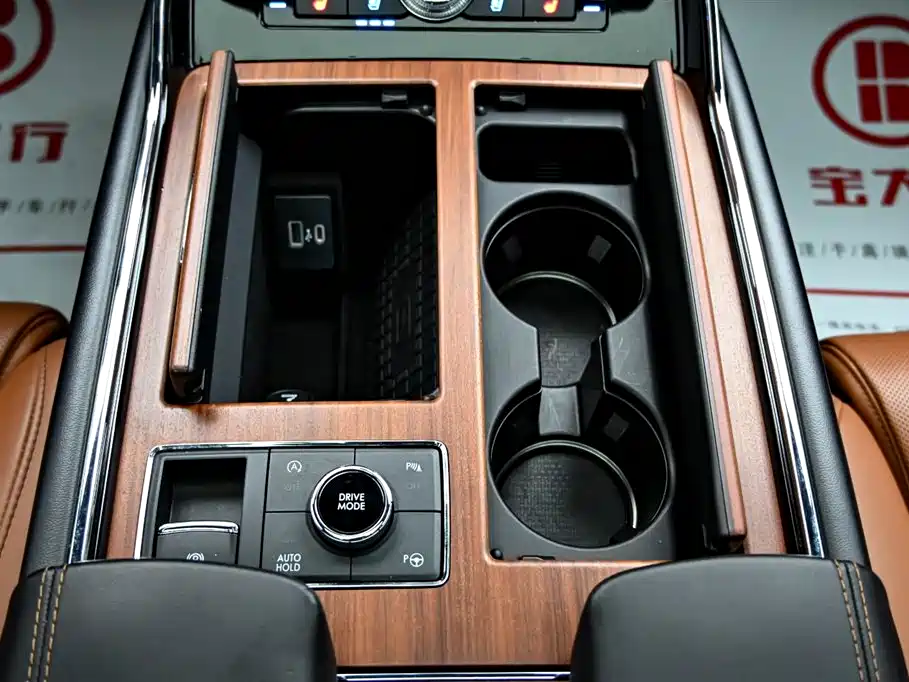 Navigator 2020 3.5T Prestige Edition