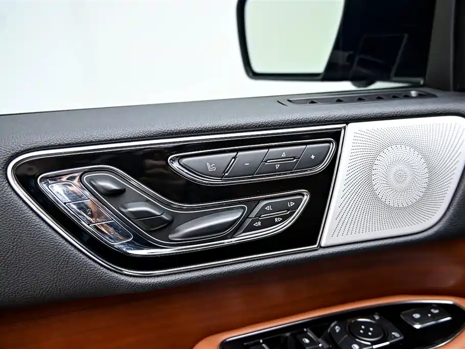 Navigator 2020 3.5T Prestige Edition