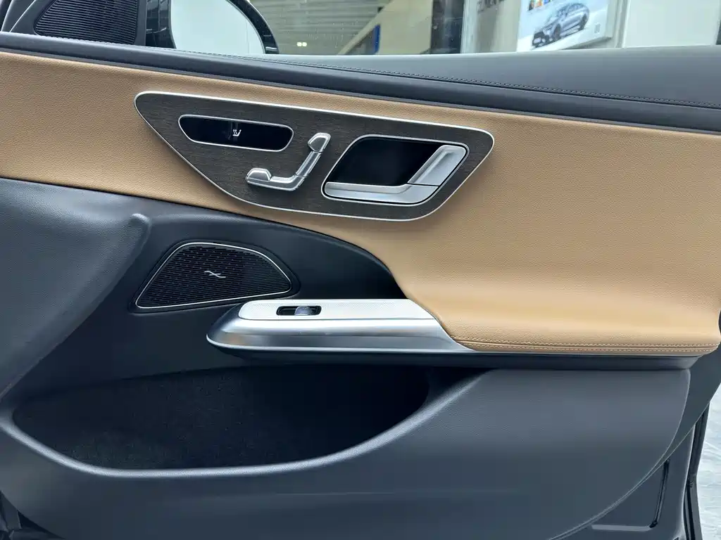 Mercedes-Benz E-Class 2025 E 300 L Fashion Edition