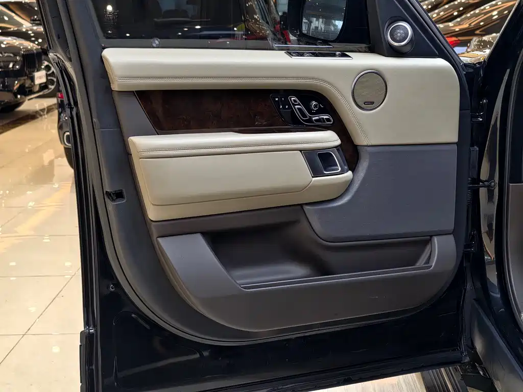 Range Rover 2021 3.0 L6 Classic Extended Edition