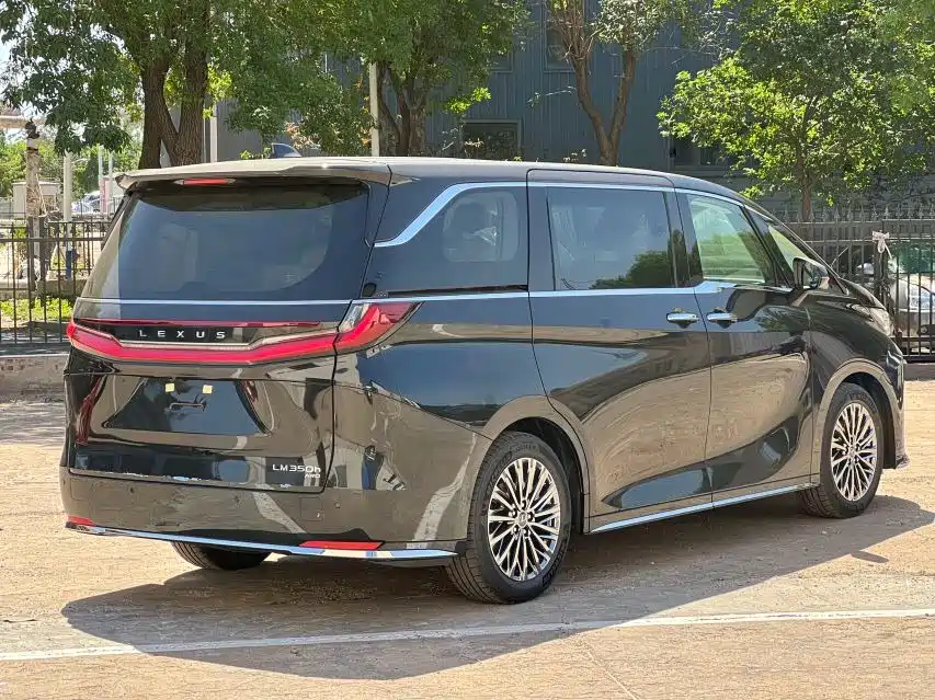 Lexus LM 2025 350h 7-Seat Elegance Edition