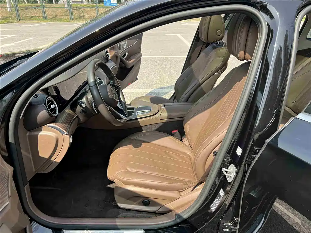 Mercedes-Benz E-Class 2021 E 300 L Fashion Edition