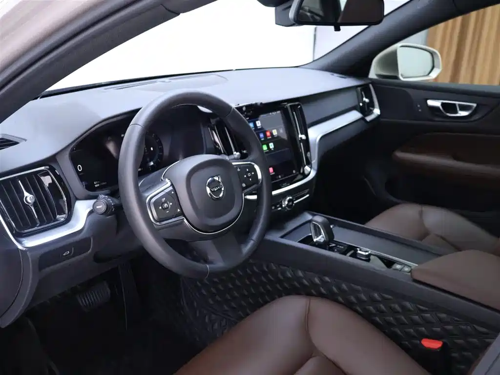 Volvo S60 2023 B4 Intelligent Luxury Edition
