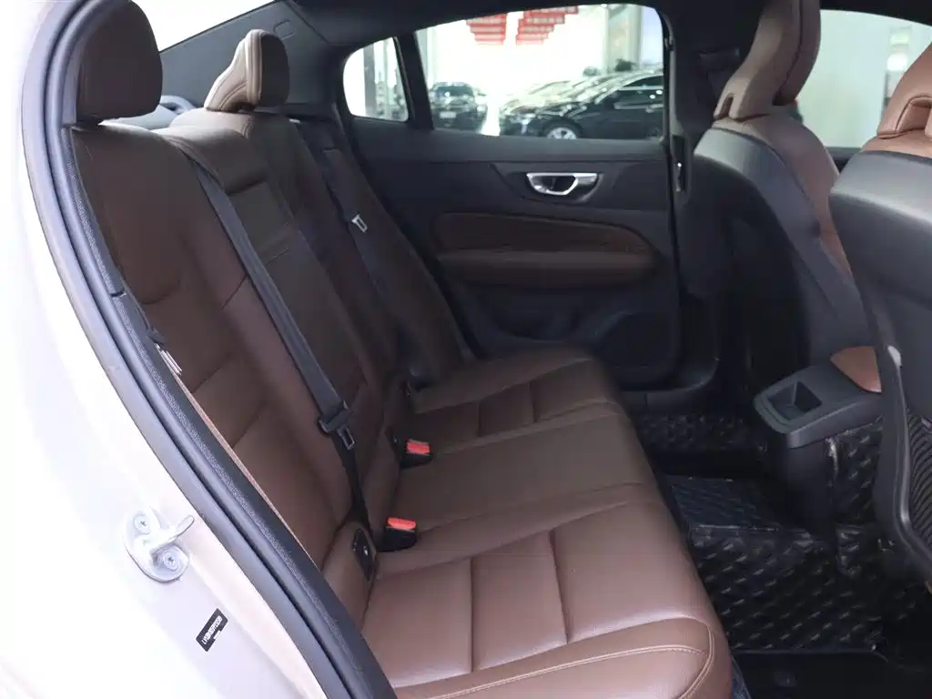 Volvo S60 2023 B4 Intelligent Luxury Edition