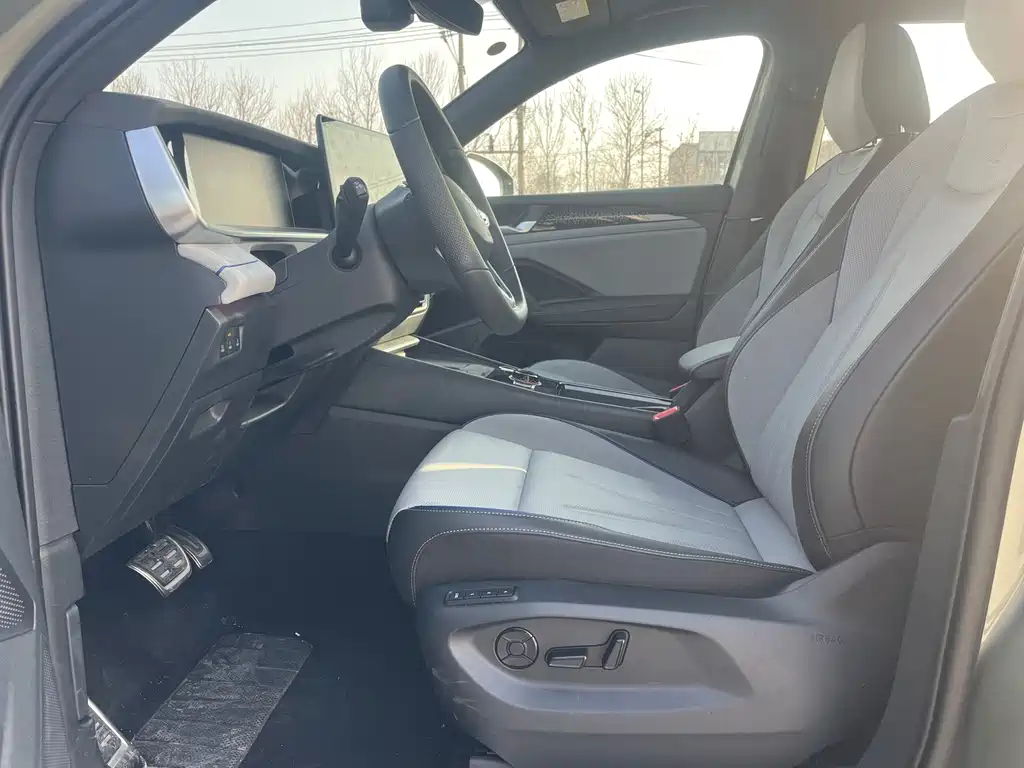 Tayron 2026 380TSI All-Wheel Drive Luxury Easy Package