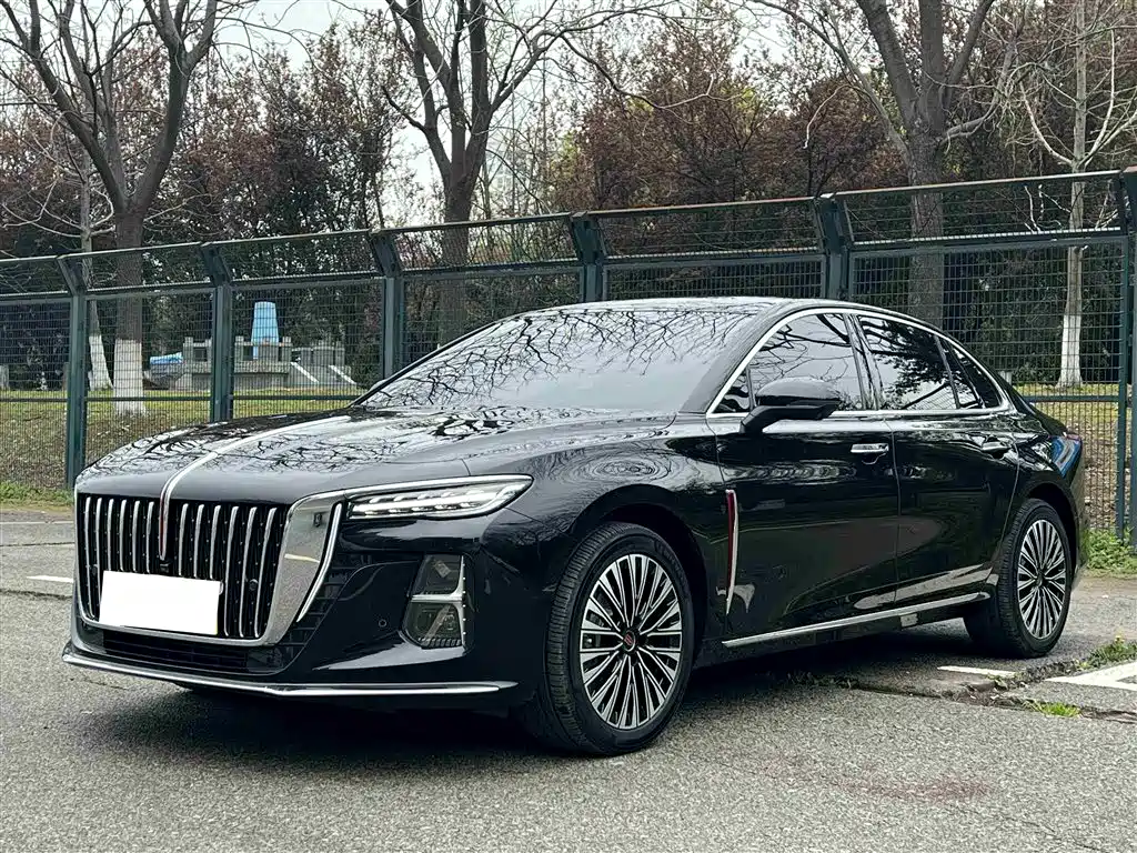 Hongqi H5 2025 Model 2.0T Automatic Qi Chang Edition