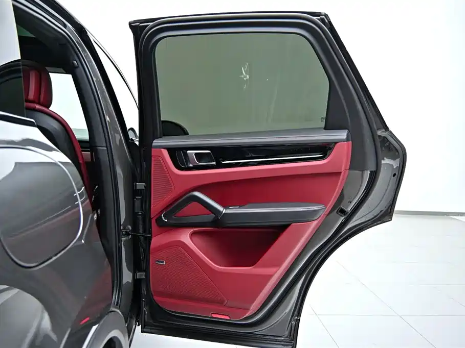Cayenne New Energy 2023 Model Cayenne E-Hybrid 2.0T