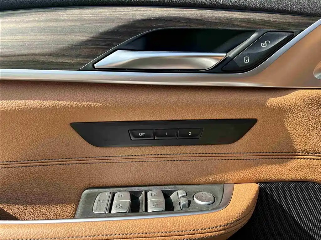 BMW 6 Series GT 2018 630i Luxury Design Package