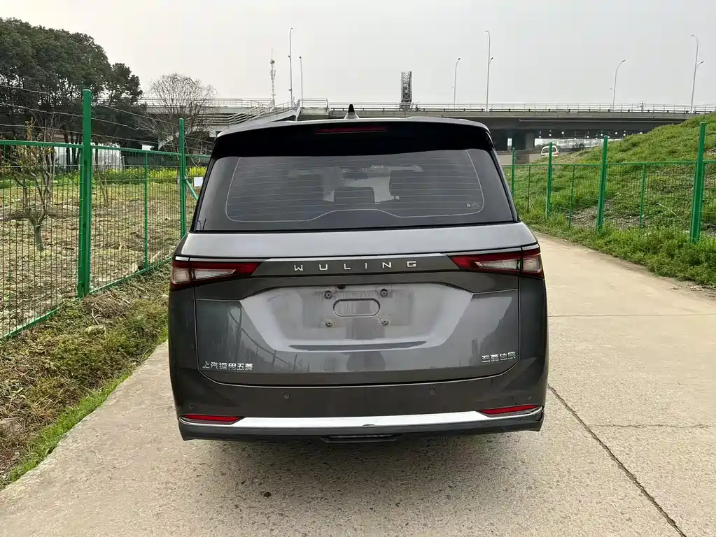 Wuling Jiachen 2022 1.5T Manual Shuxiang Liveliness Edition