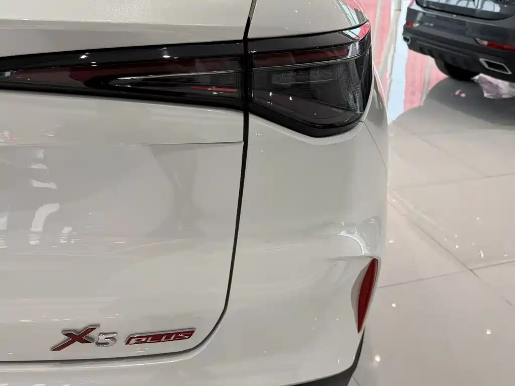 Chang'an X5 PLUS 2025 Edition 1.5T DCT Surpass Version