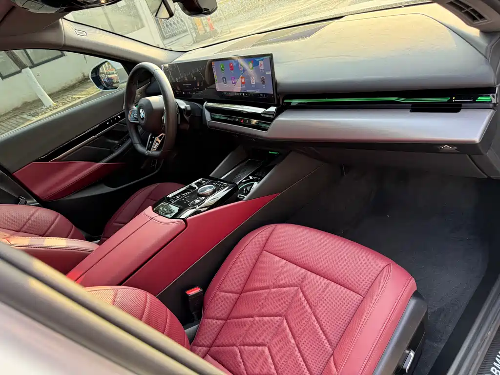 BMW 5 Series 2024 525Li M Sport Package
