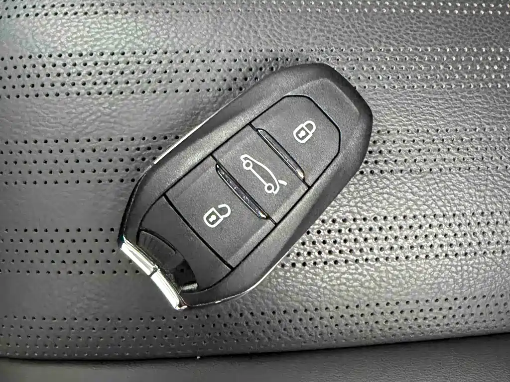 Peugeot 408 2024 360THP Laphi Edition