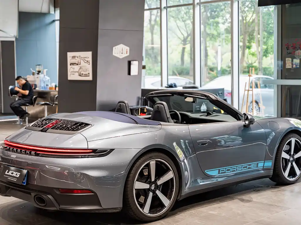 Porsche 911 2025 Carrera Cabriolet 3.0T
