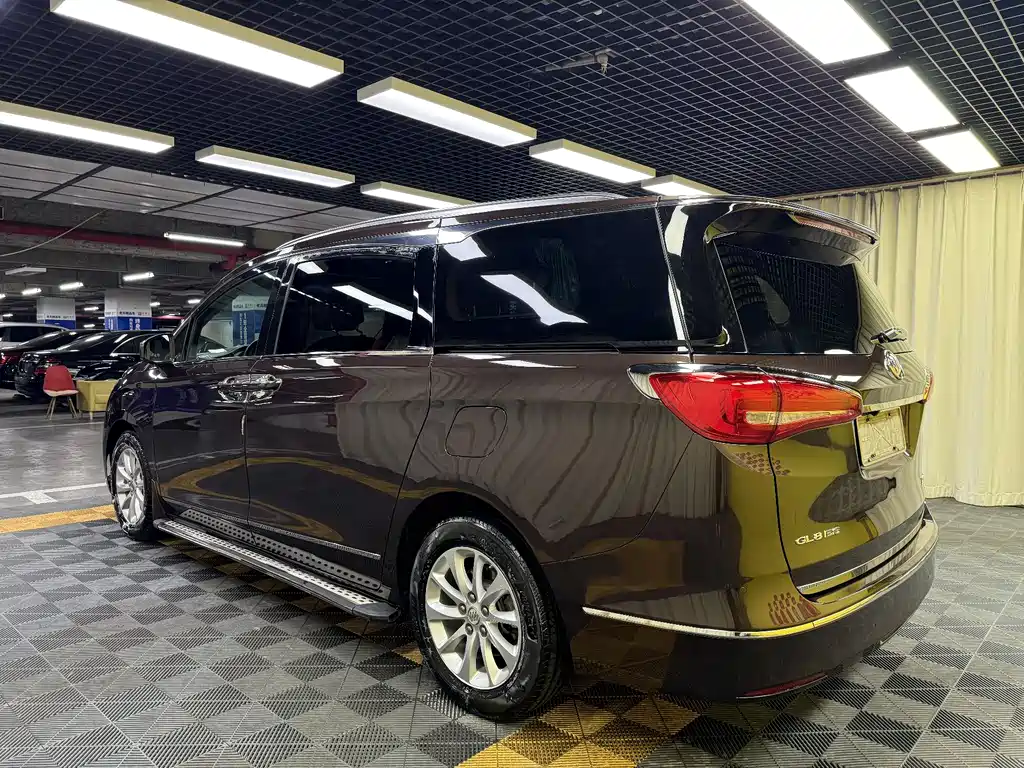 Buick GL8 2017 ES 28T Luxury Edition National V