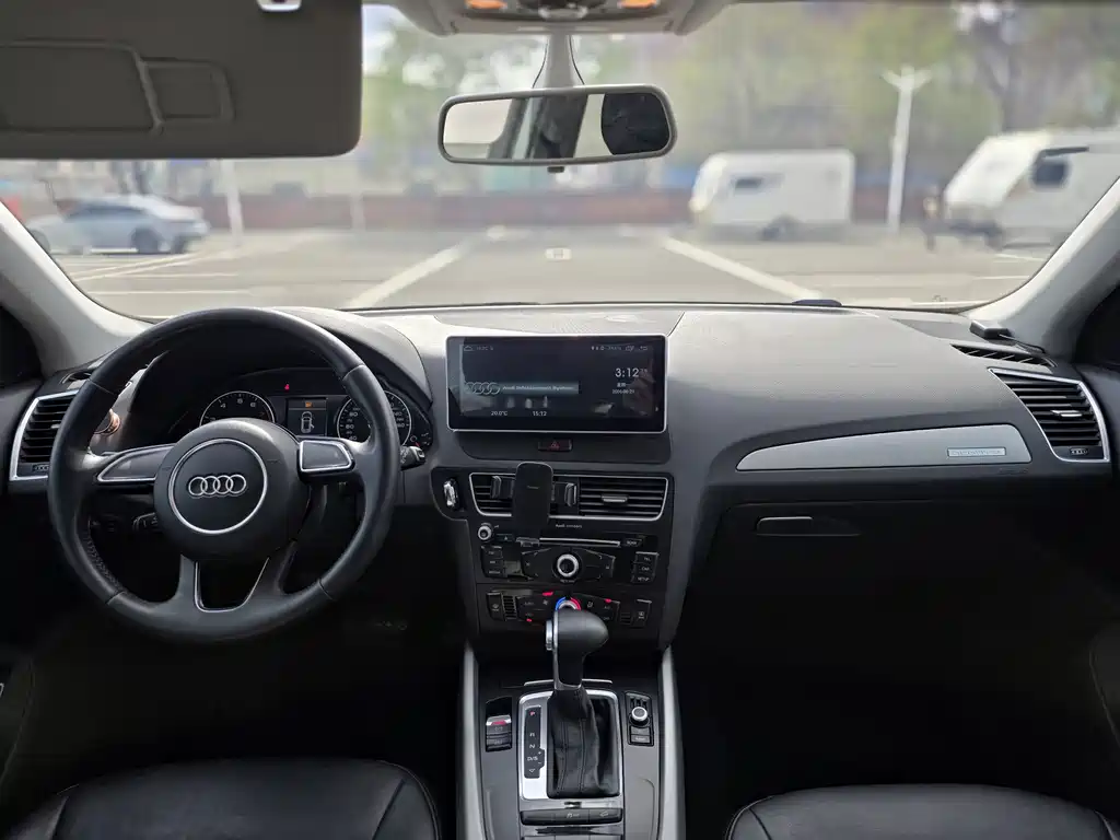 Audi Q5 2016 model 40 TFSI进取型
