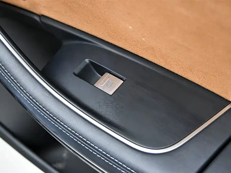 Audi A8 2024 model A8L 50 TFSI quattro Premium Tronic