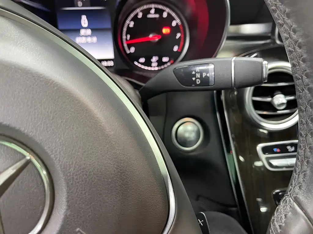 Mercedes GLC 2017 260 4MATIC Luxury Edition