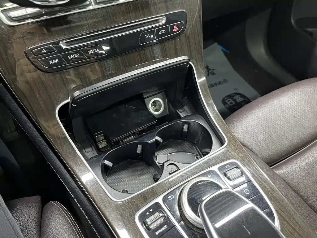 Mercedes GLC 2017 260 4MATIC Luxury Edition