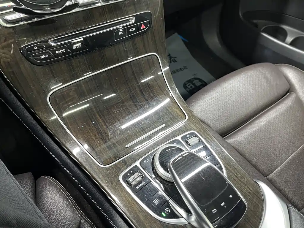 Mercedes GLC 2017 260 4MATIC Luxury Edition
