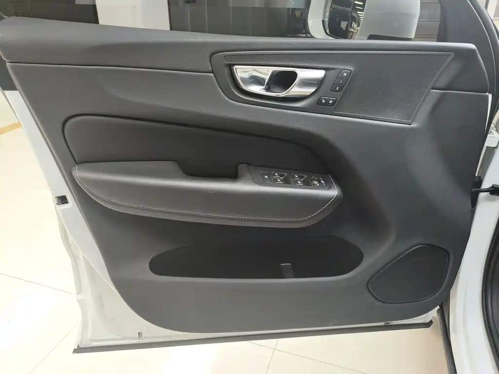 Volvo XC60 2019 T5 AWD Smart Vision Edition National V