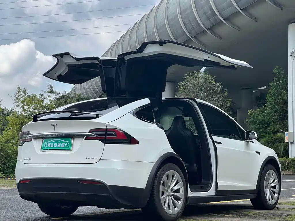 Model X 2017 Long Range Edition