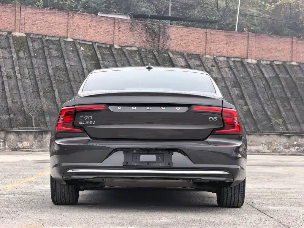 Volvo S90 2021 B5 Intelligent Luxury Edition