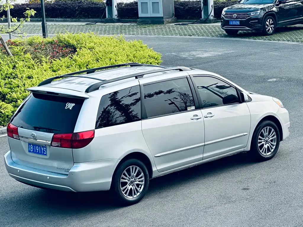 SIENNA 2005 3.3 XLE