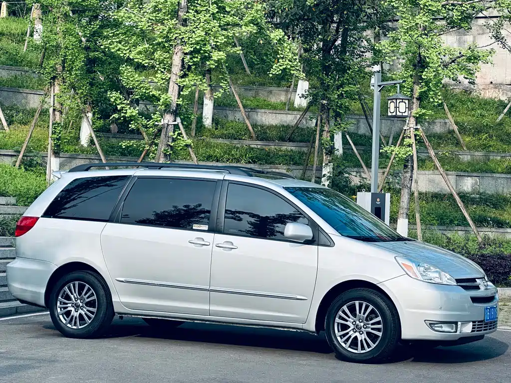 SIENNA 2005 3.3 XLE