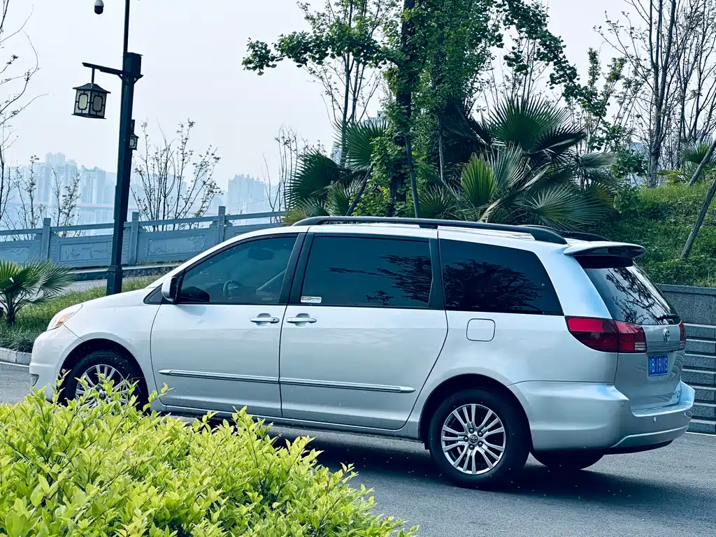 SIENNA 2005 3.3 XLE