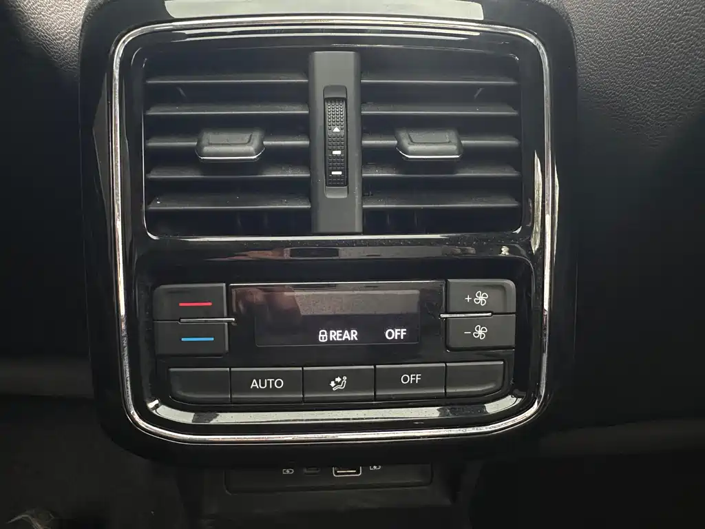 Passat 2021 330 TSI Luxury Edition